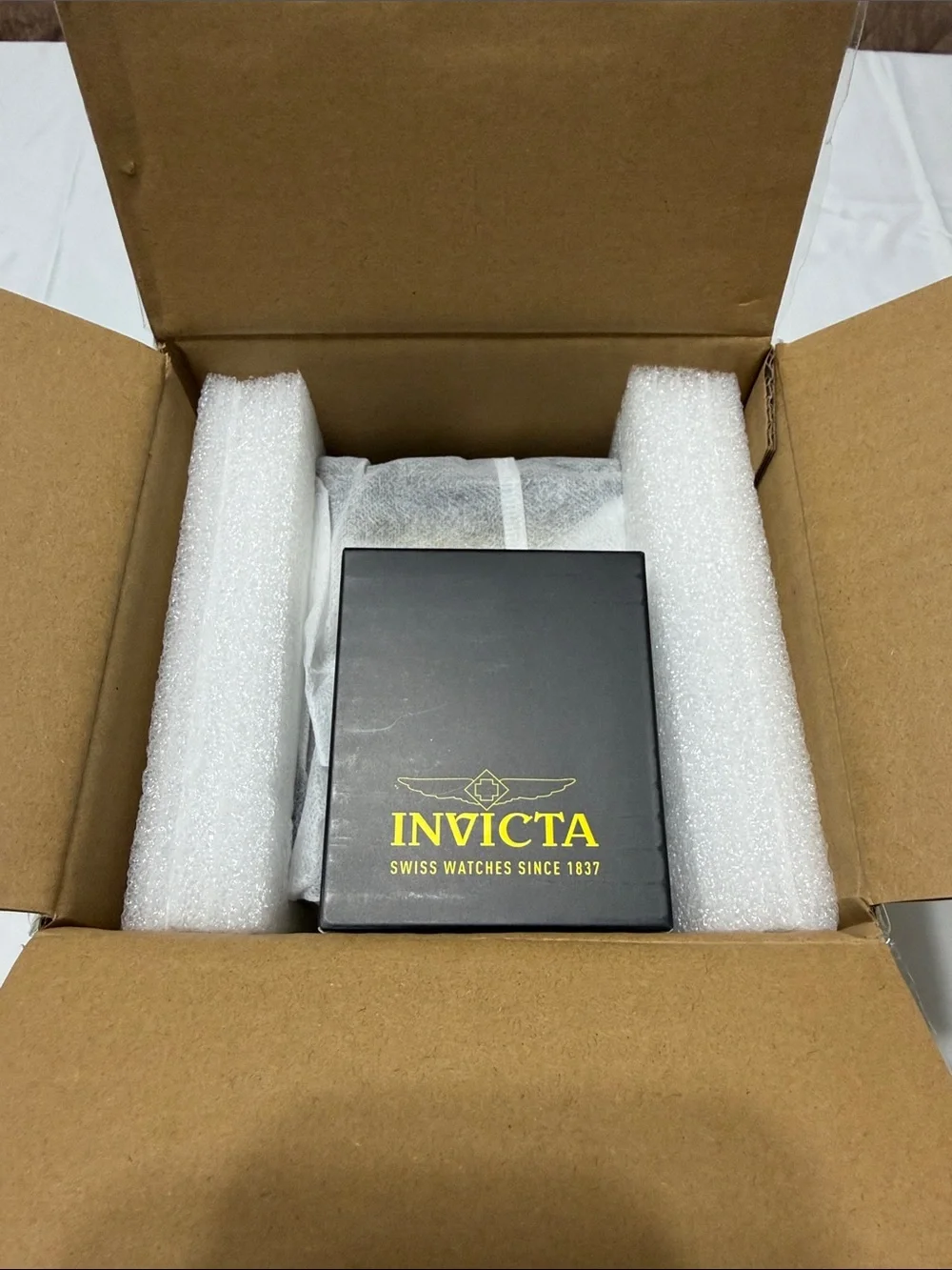 Watch Winder Presentation Box in Black and Yellow